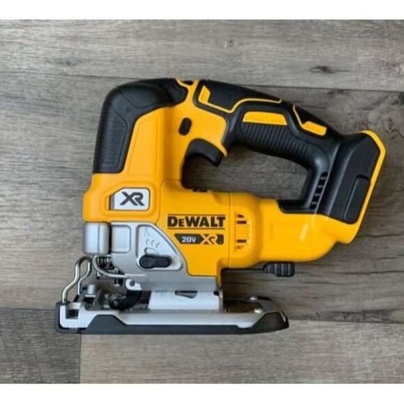 New 20V MAX XR Jig Saw, 3,200 Blade Speed, Cordless, Brushless Motor, LED Light - Picture 2 of 2